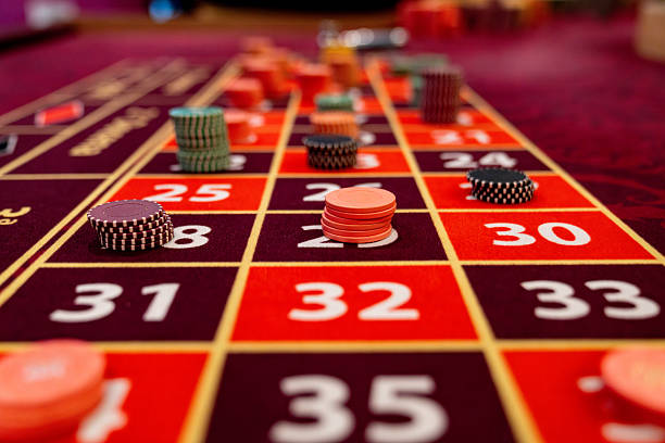 winning303 mobile app interface showing live-dealer tables and sportsbook markets
